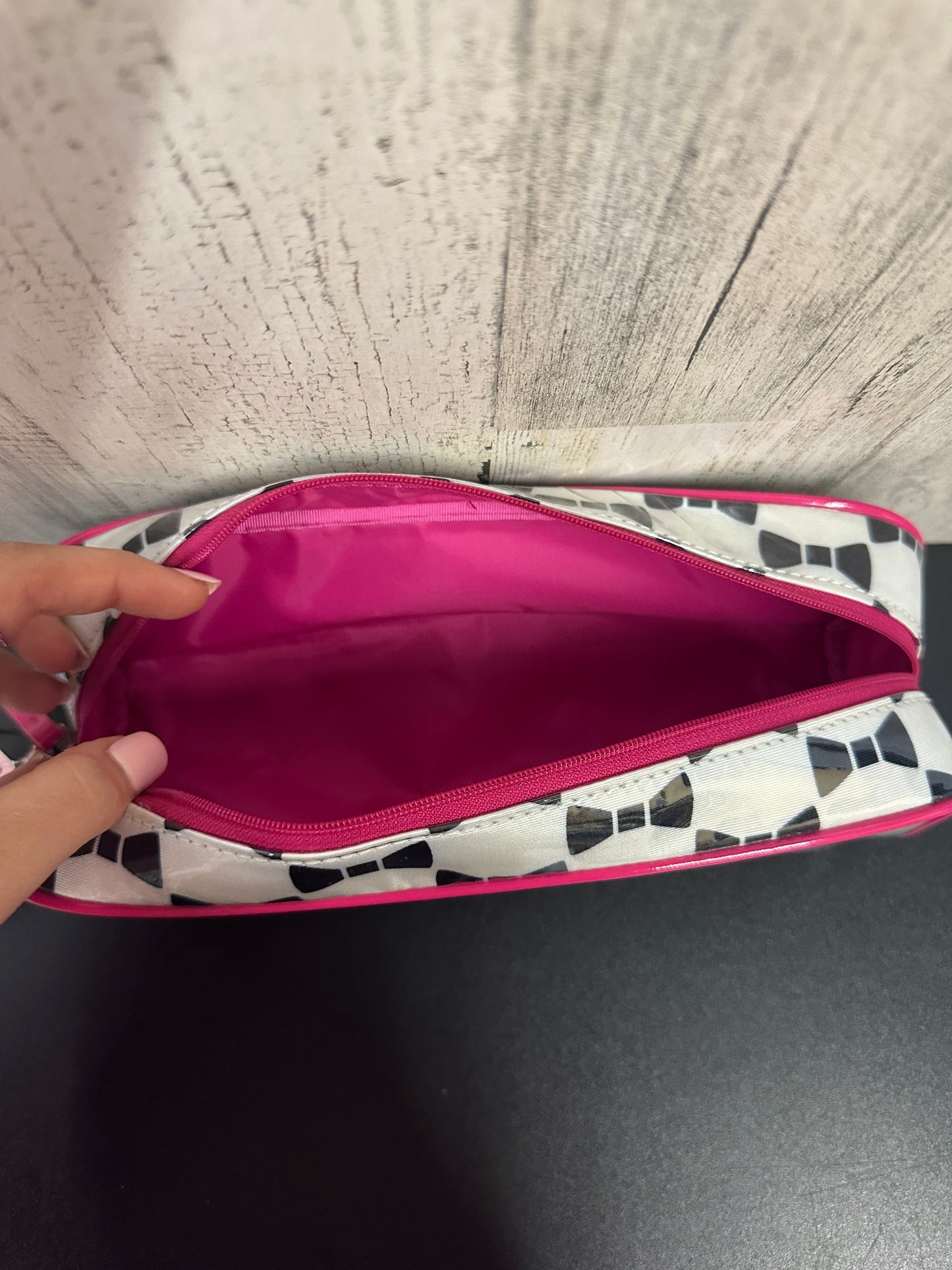 Makeup Bag Designer By Kate Spade  Size: Medium