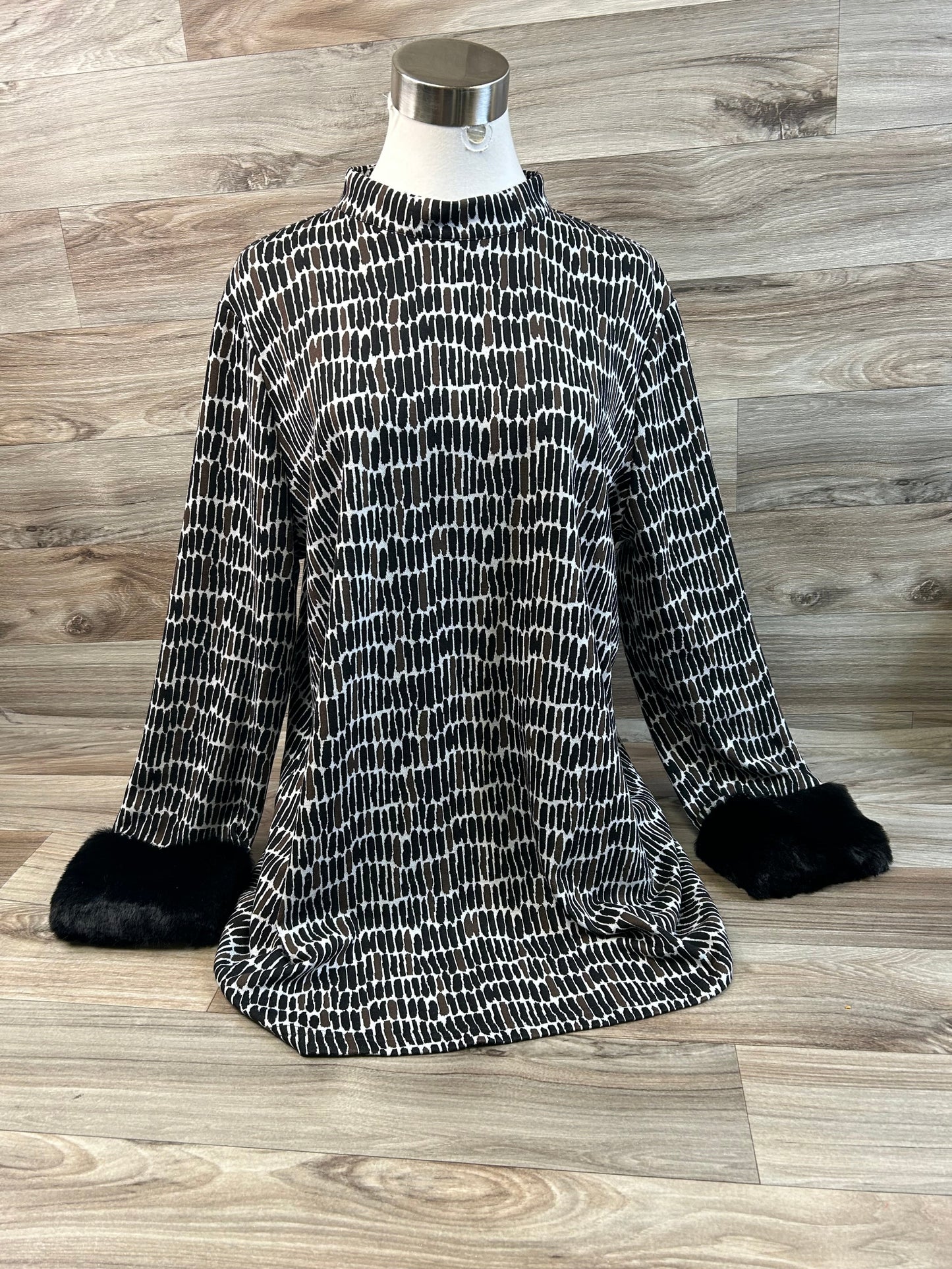 Tunic Long Sleeve By Tyler Boe  Size: L