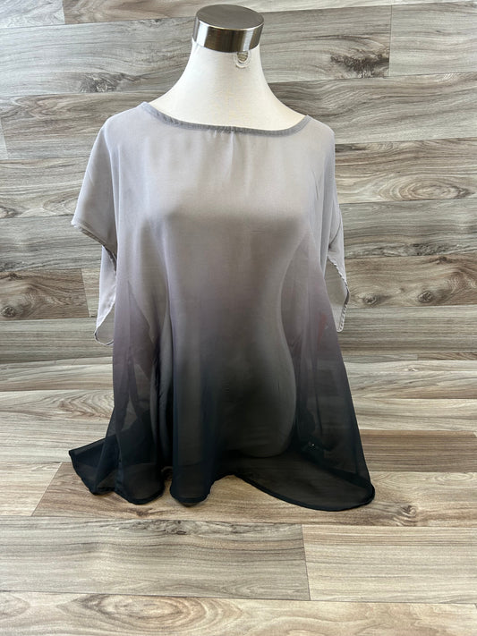 Top Short Sleeve Basic By Torrid  Size: 2x