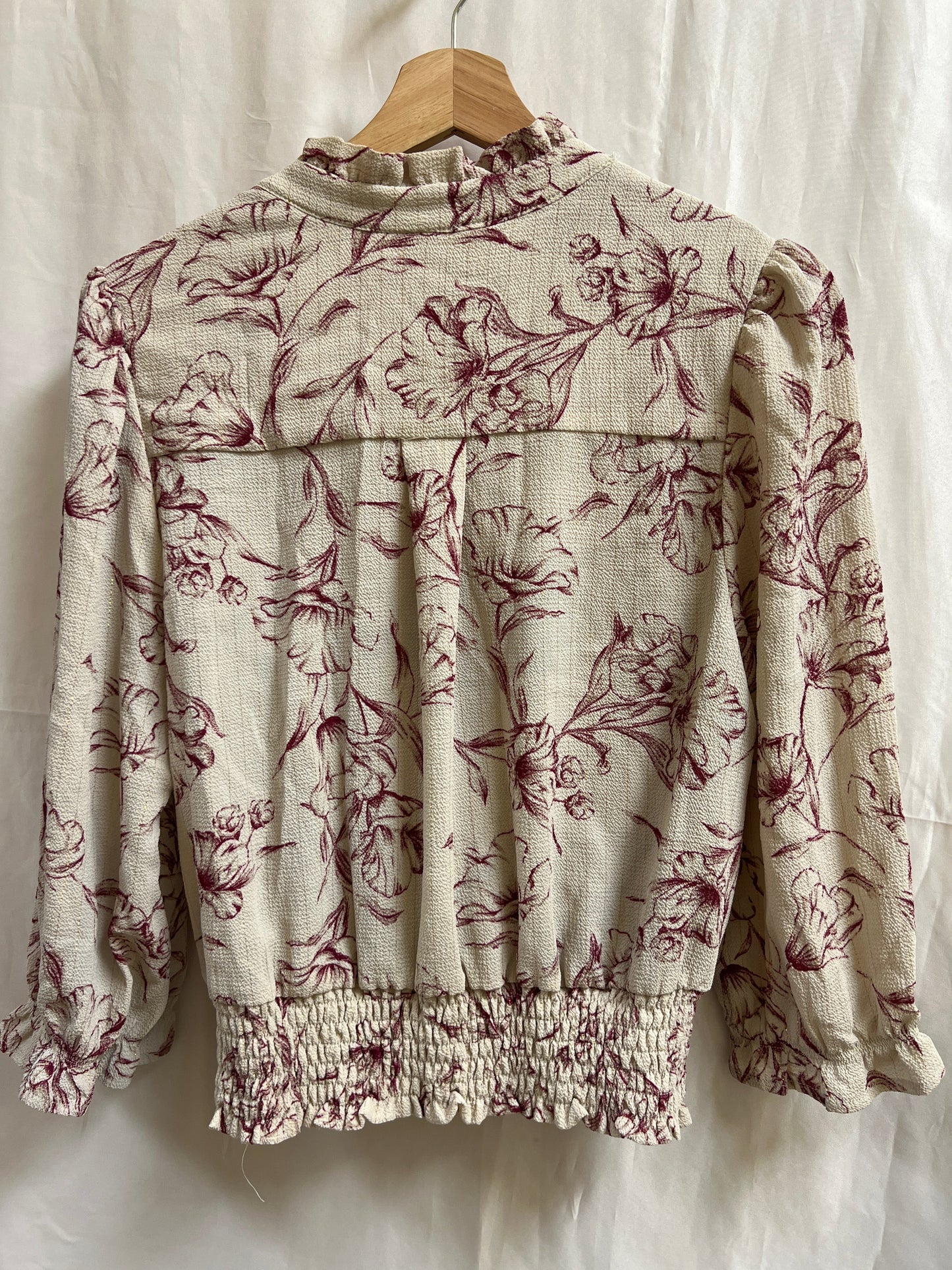 Top Long Sleeve By Monteau  Size: Xl