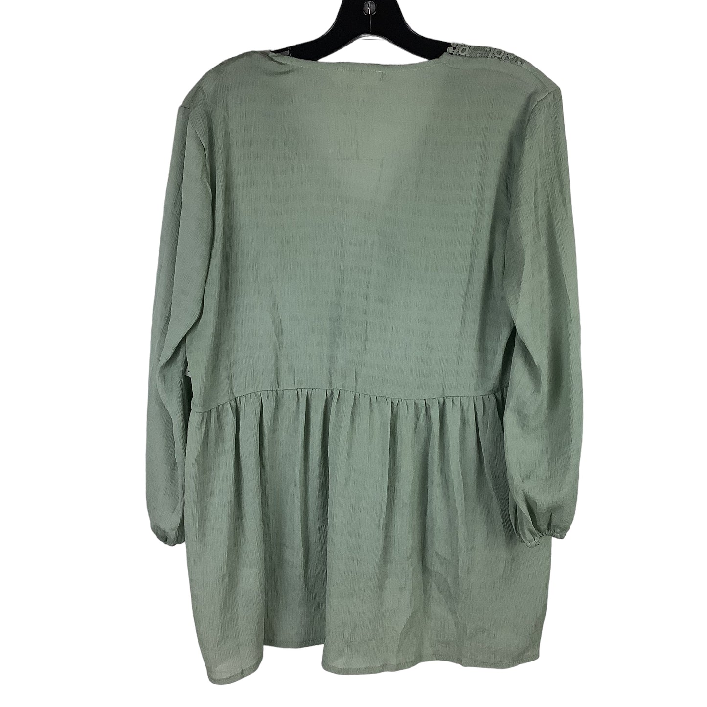 Top Long Sleeve By Entro  Size: L