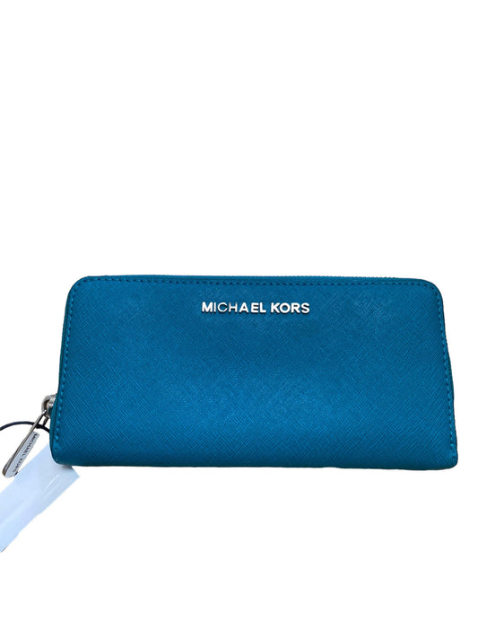 Wallet Designer By Michael Kors  Size: Large