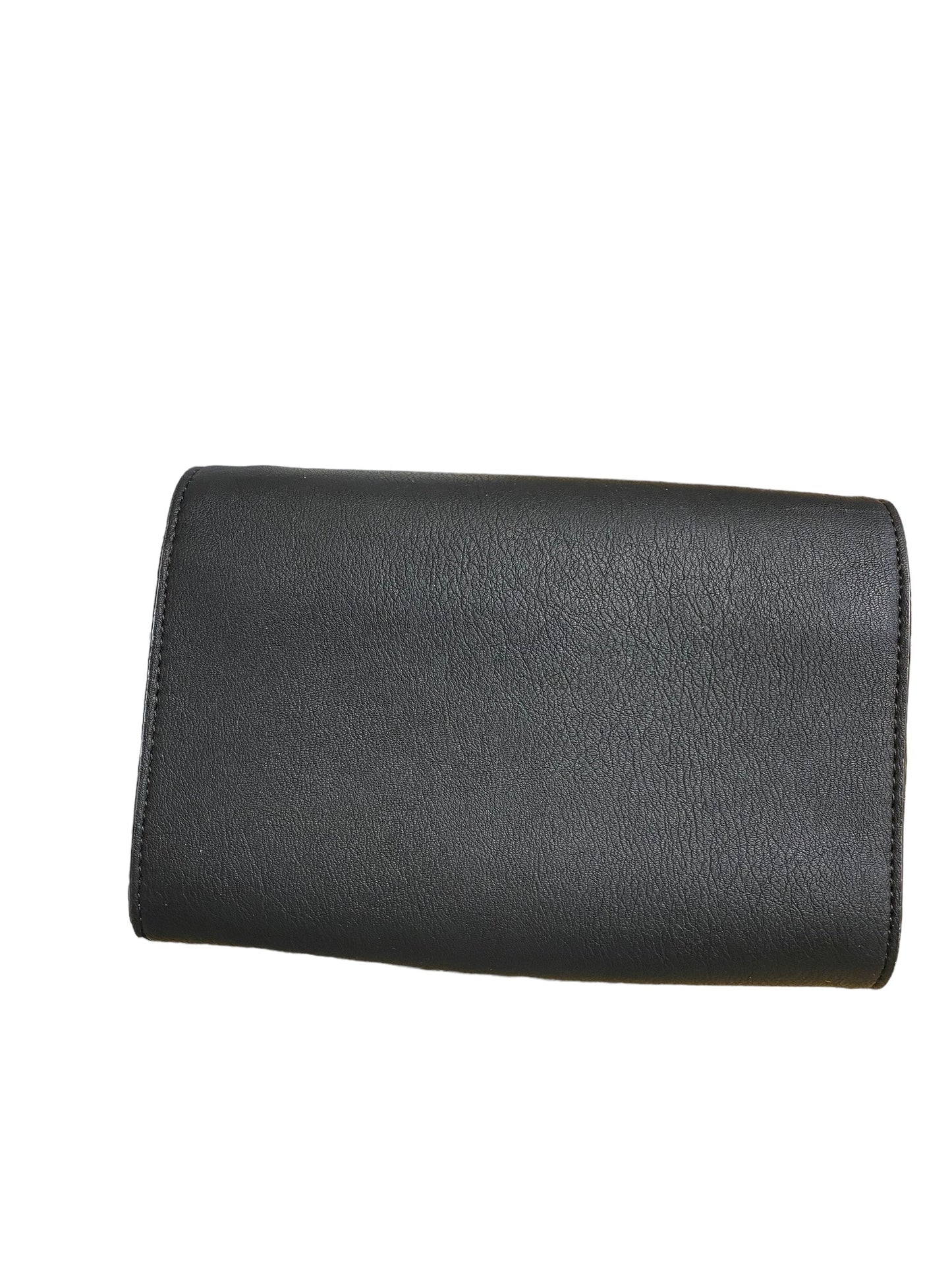 Clutch By Clothes Mentor  Size: Medium