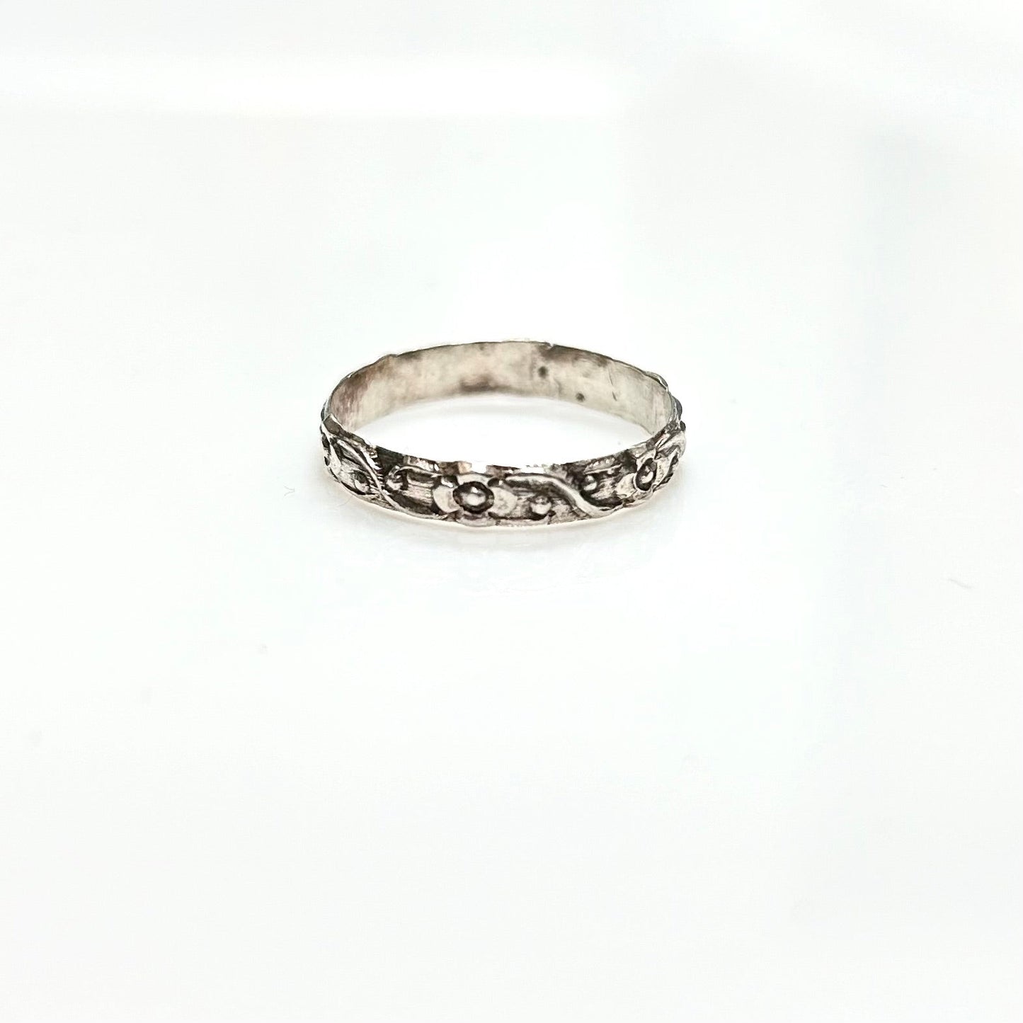 Ring Sterling Silver  Size: 7.5
