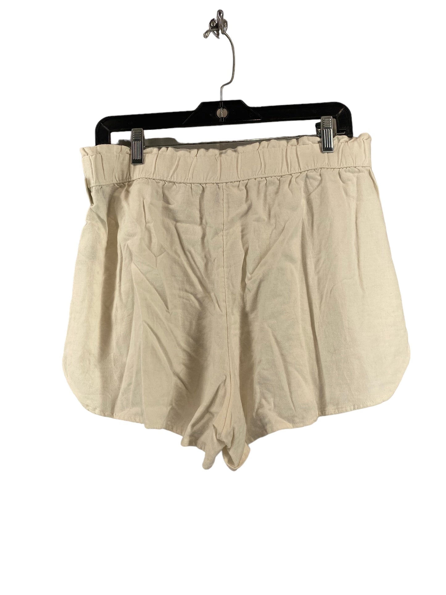 Shorts By Universal Thread  Size: L