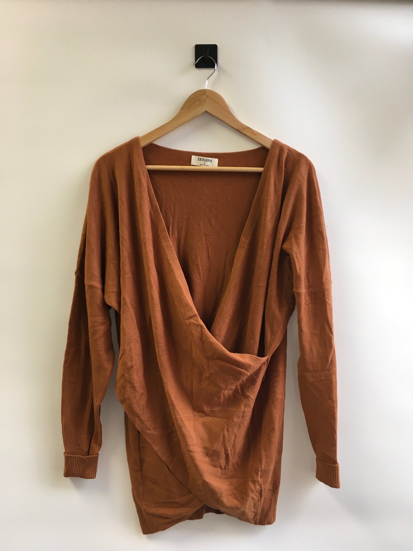 Top Long Sleeve By Zenana Outfitters  Size: L