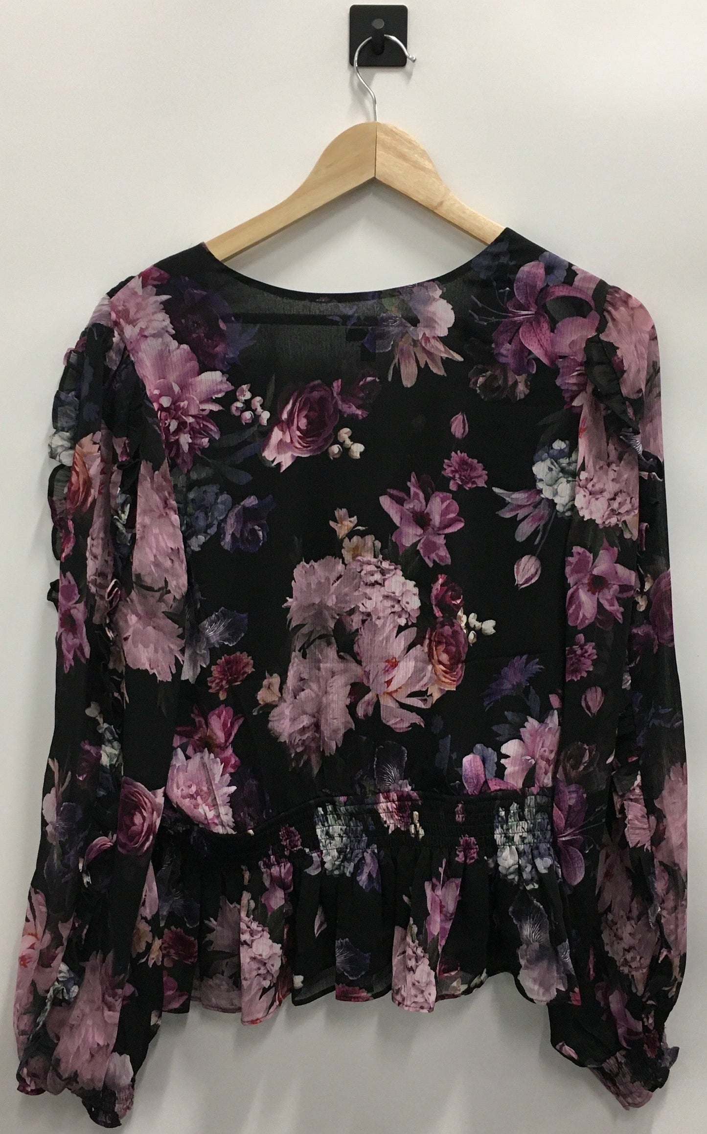 Top Long Sleeve By Express  Size: L