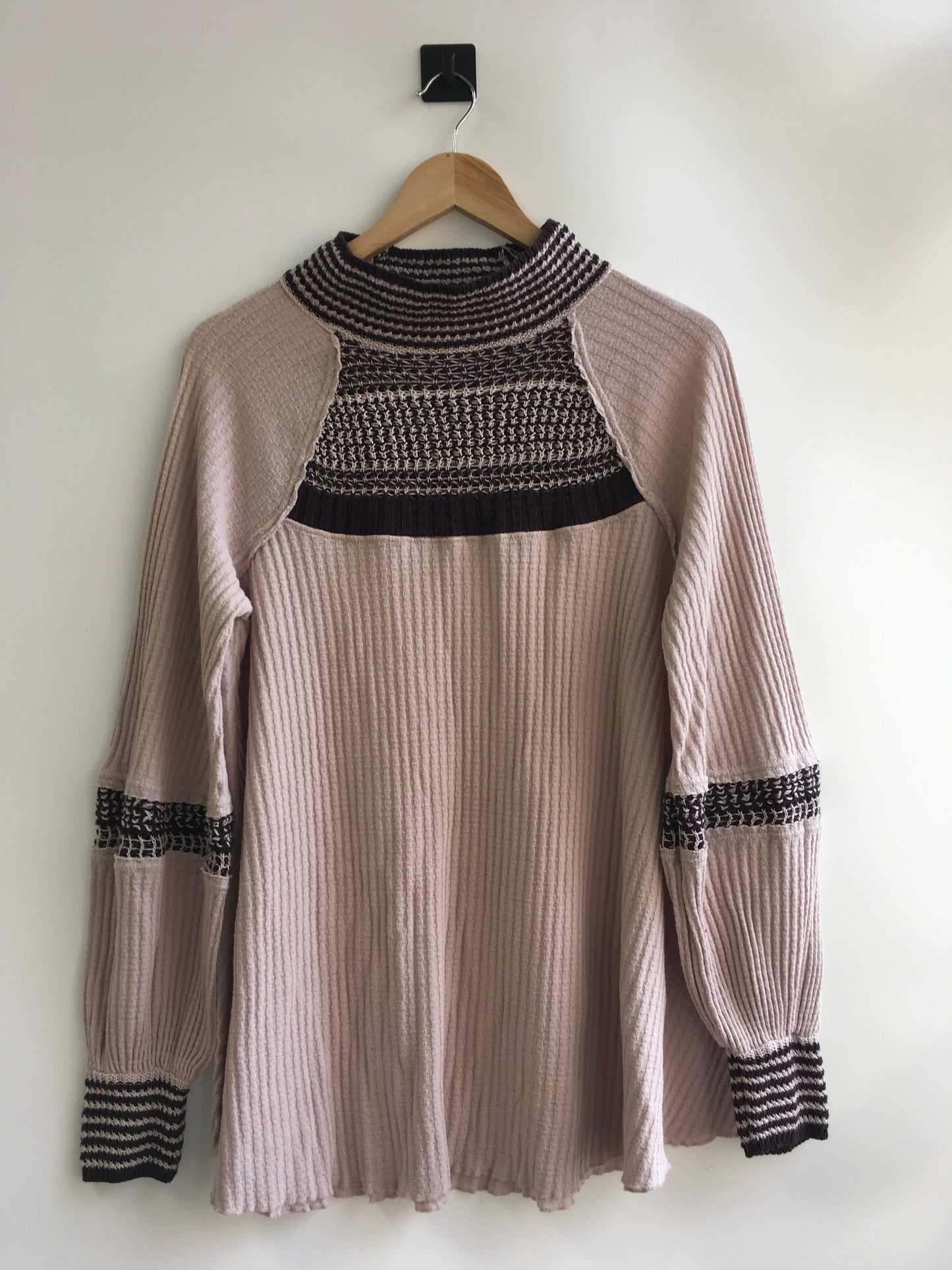 Top Long Sleeve By Free People  Size: M