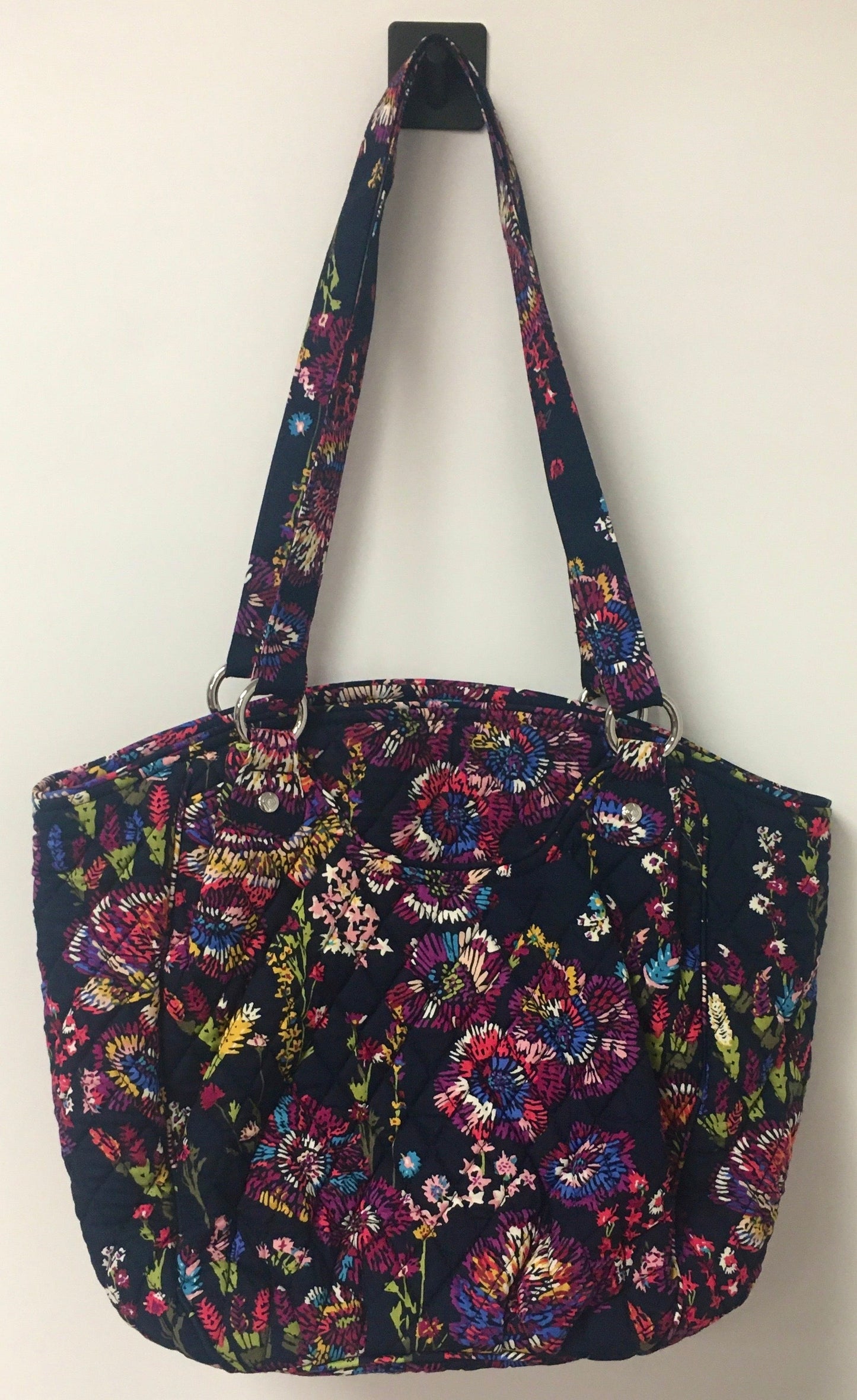 Handbag By Vera Bradley  Size: Medium