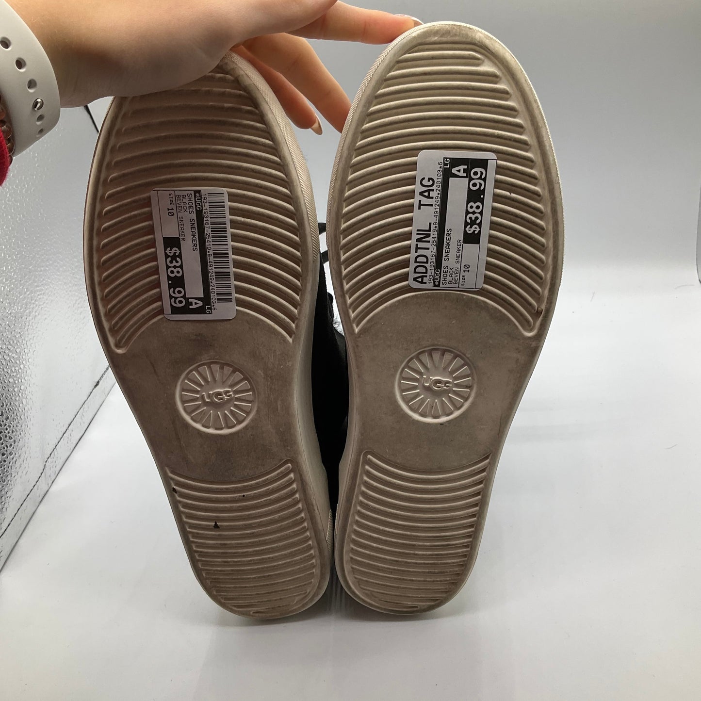 Shoes Sneakers By Ugg  Size: 10