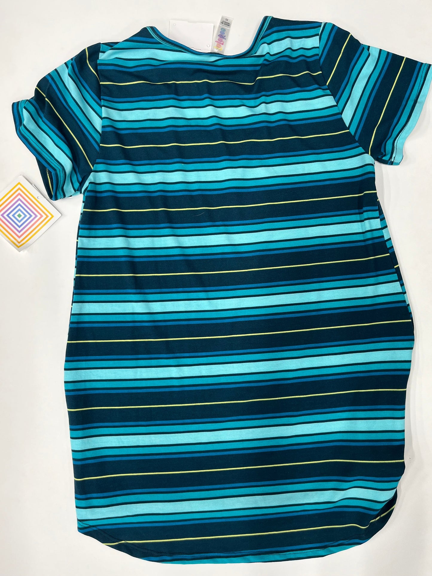 Top Short Sleeve By Lularoe NWT  Size: Xs