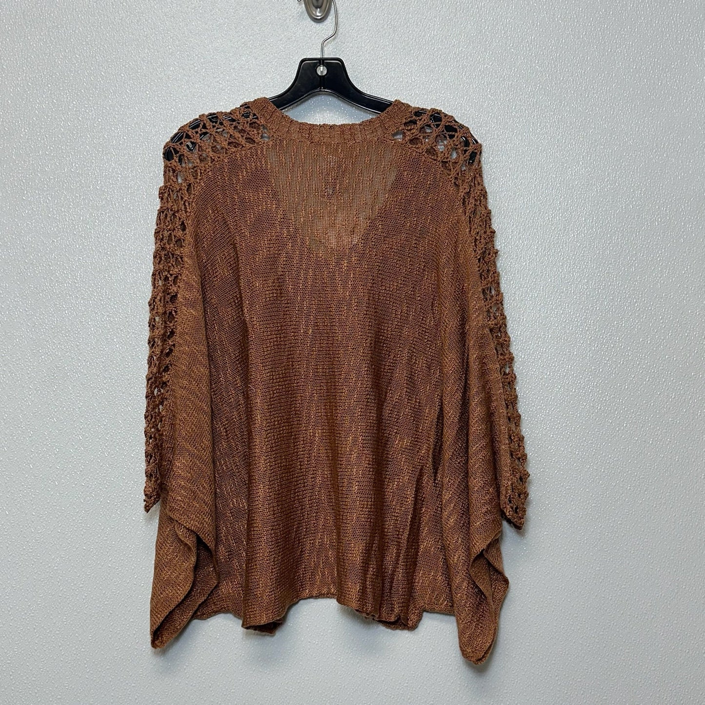 Sweater By Clothes Mentor  Size: L