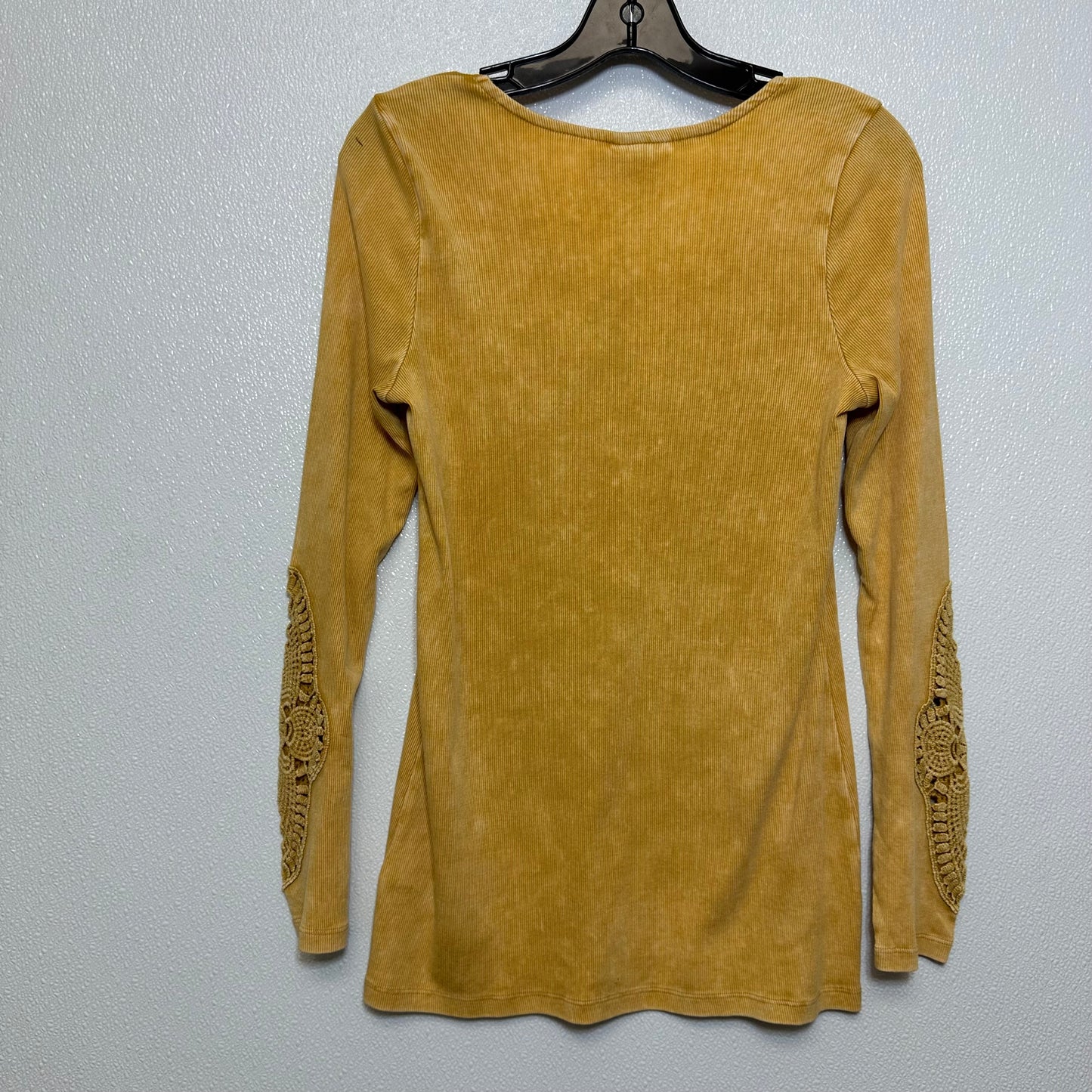 Top Long Sleeve By Torrid  Size: M/L