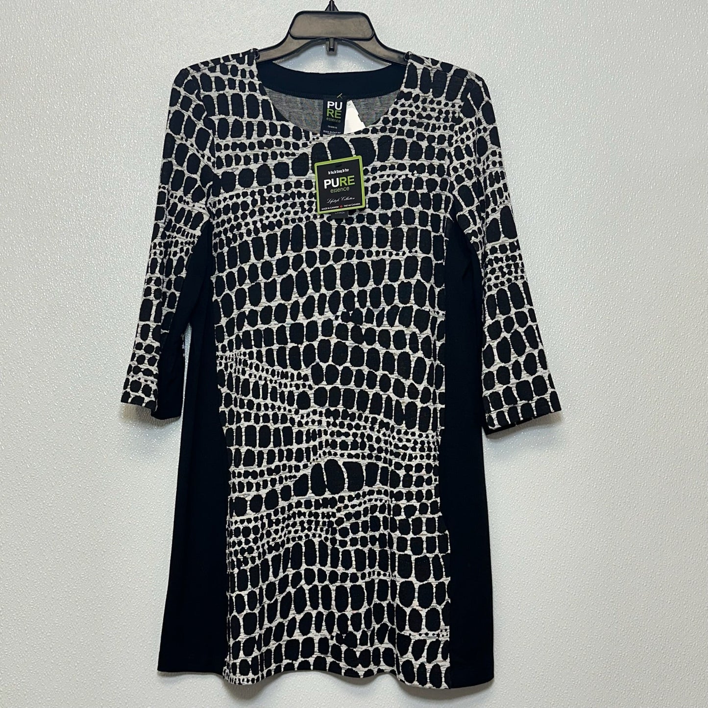 Dress Casual Short By Clothes Mentor  Size: M