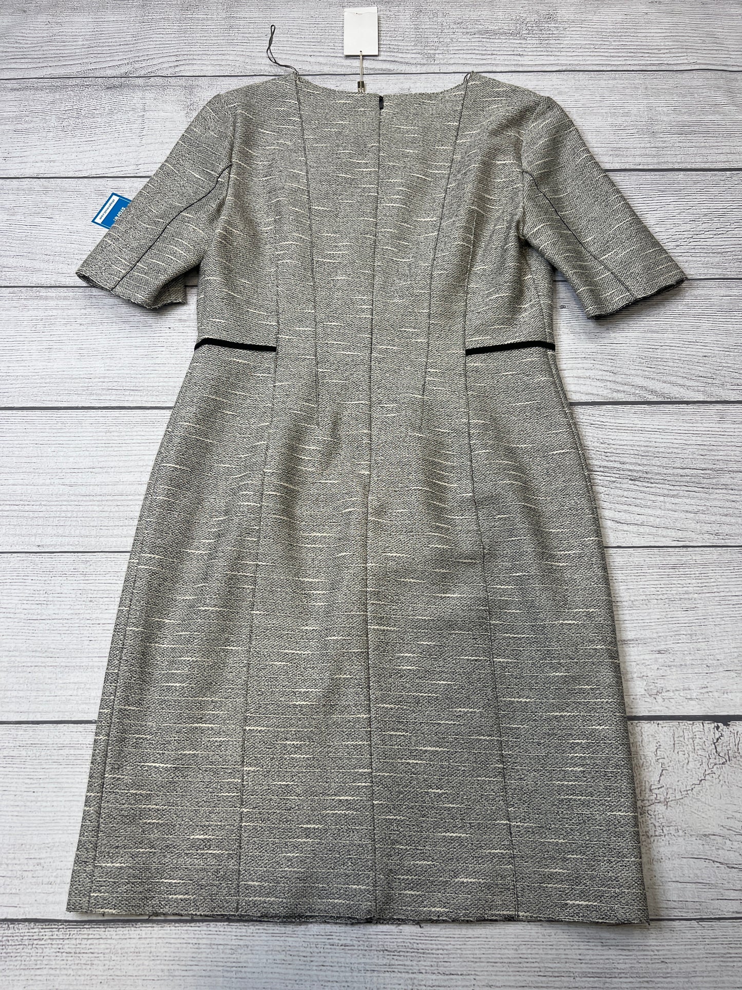 Dress Casual Midi By Hugo Boss  Size: M