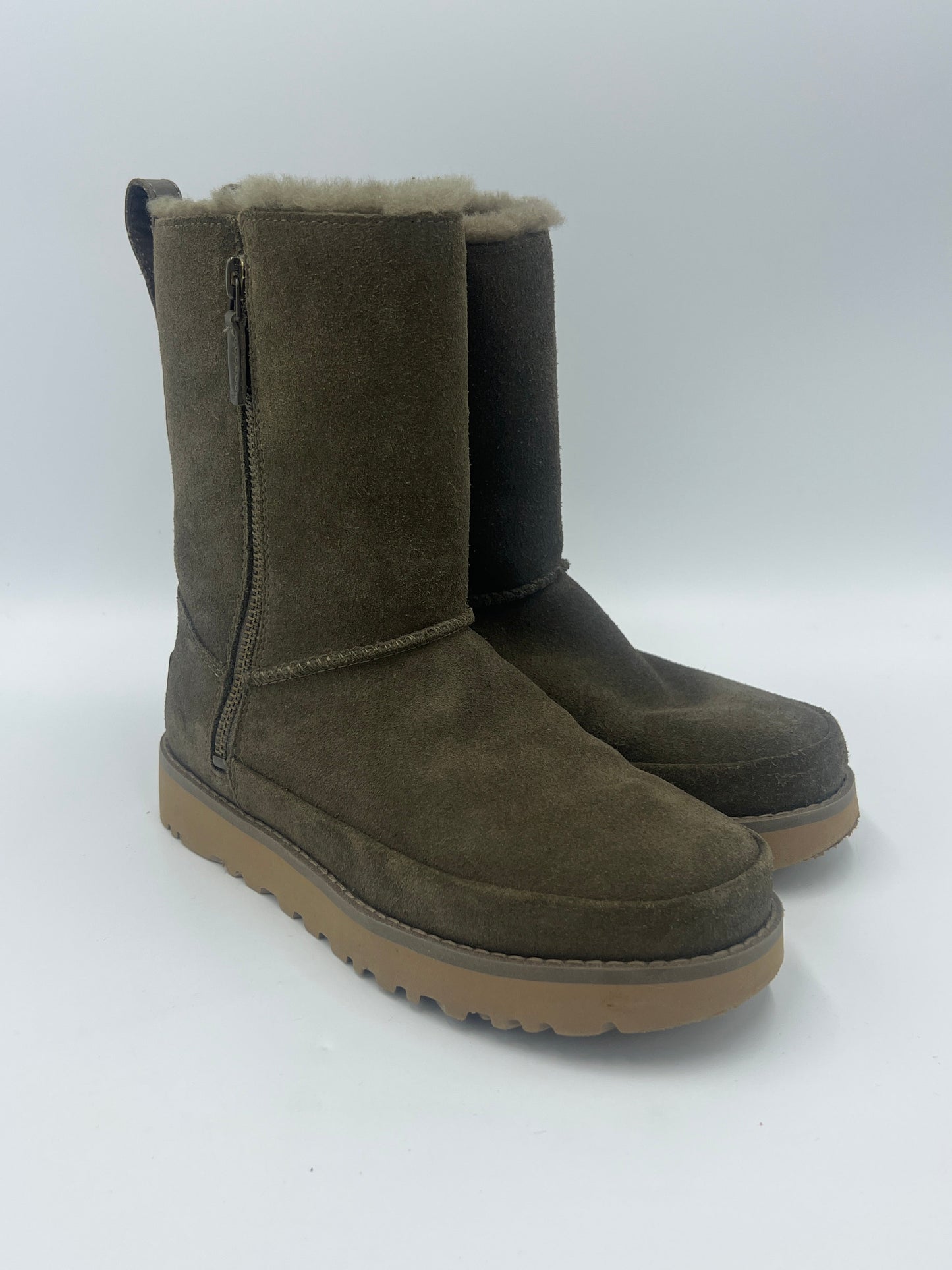 Boots Designer By UGG  Size: 5