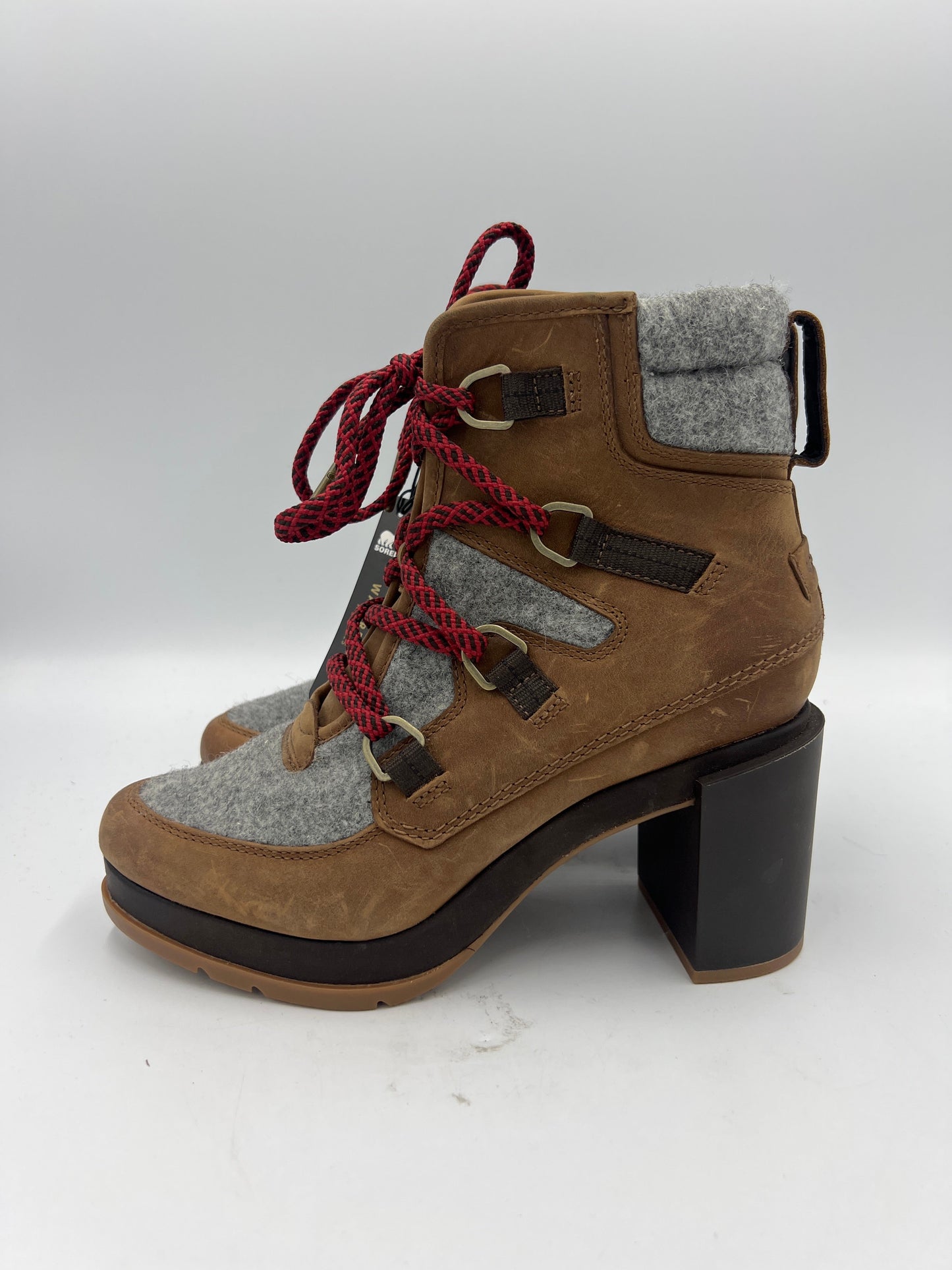 New! Shoes Designer By Sorel  Size: 7