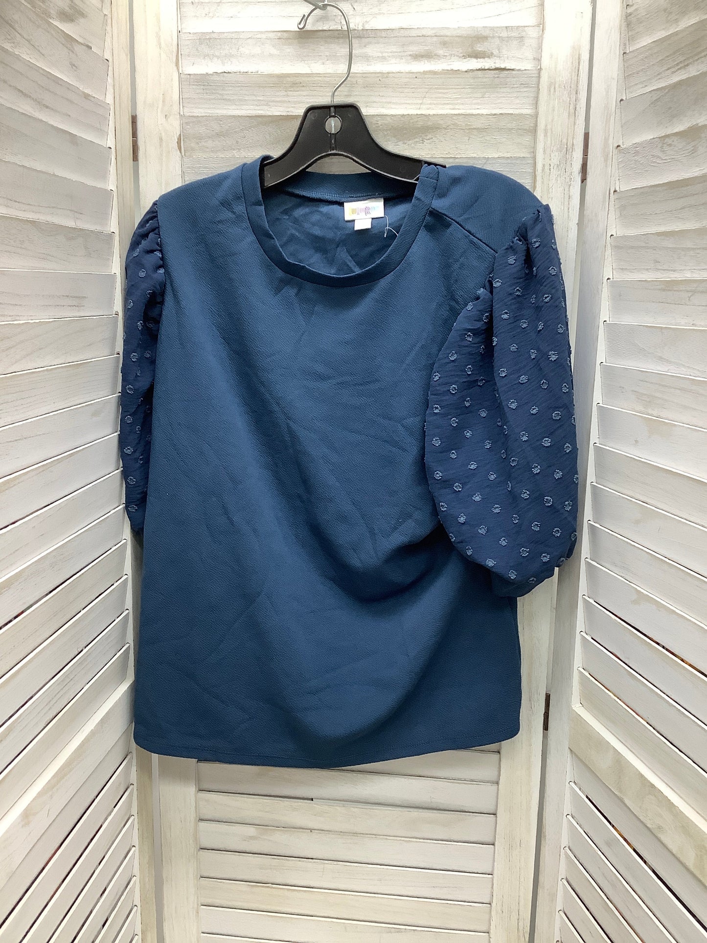 Top Short Sleeve By Lularoe  Size: Xl