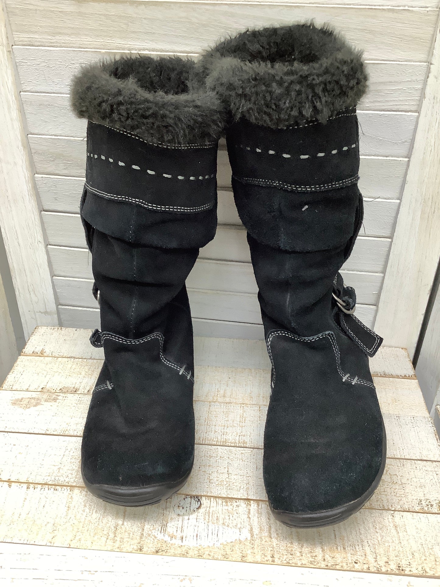 Boots Snow By White Mountain  Size: 6.5