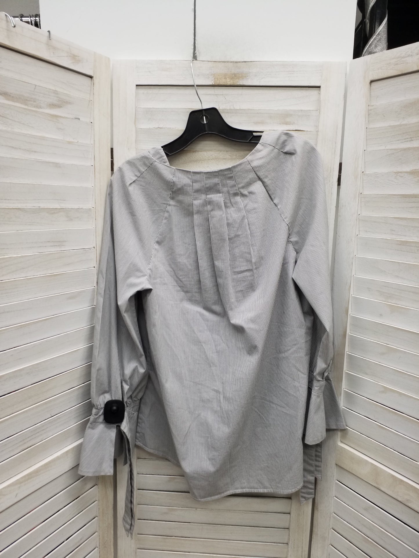 Top Long Sleeve By New York And Co  Size: L