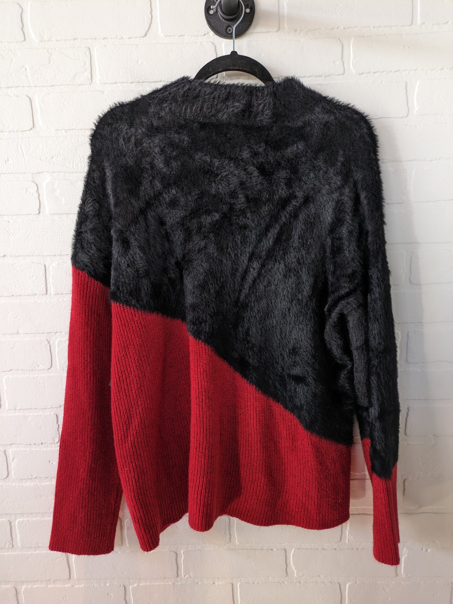 Sweater By Vince Camuto  Size: L