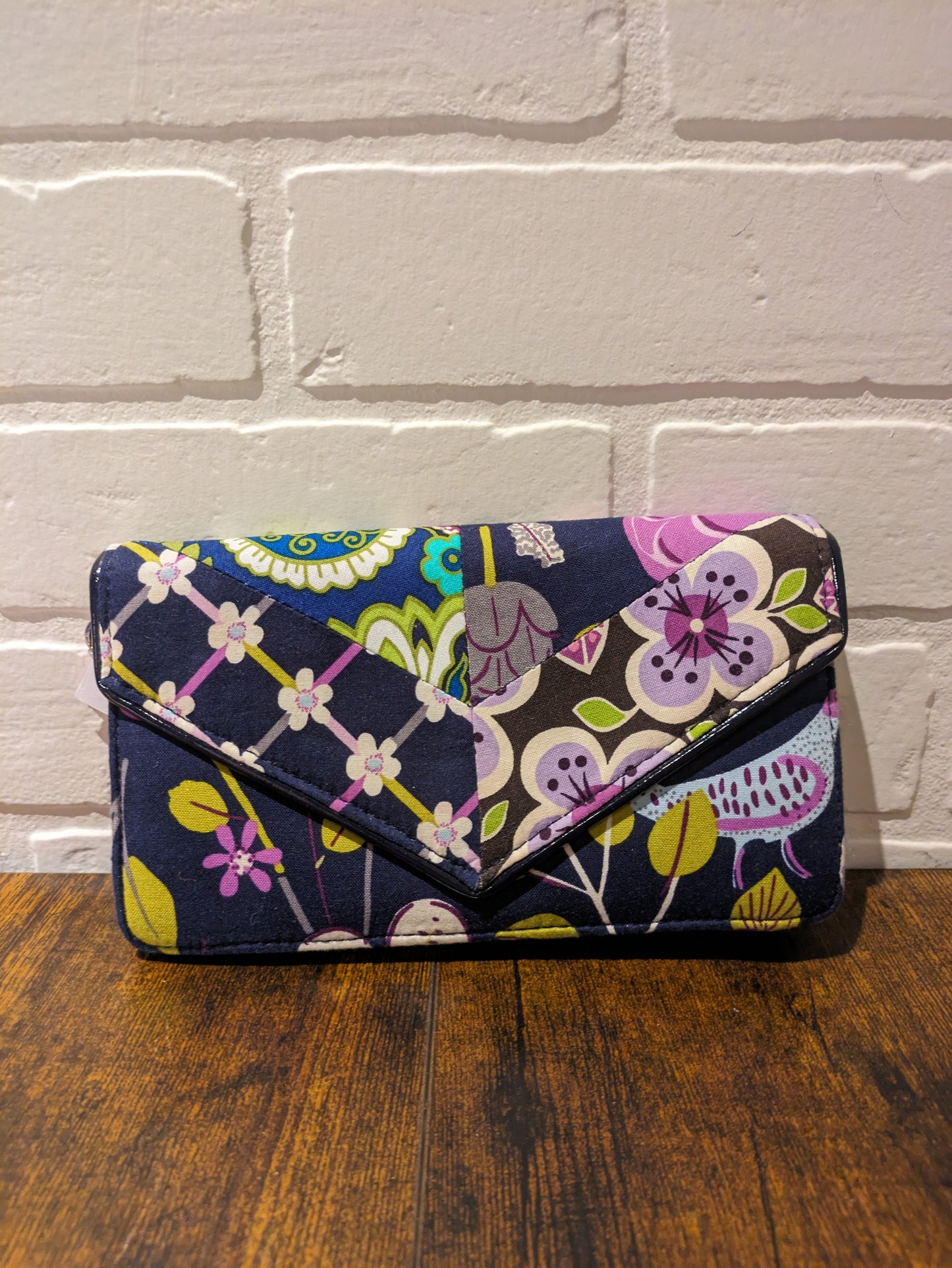 Wristlet By Vera Bradley O  Size: Large