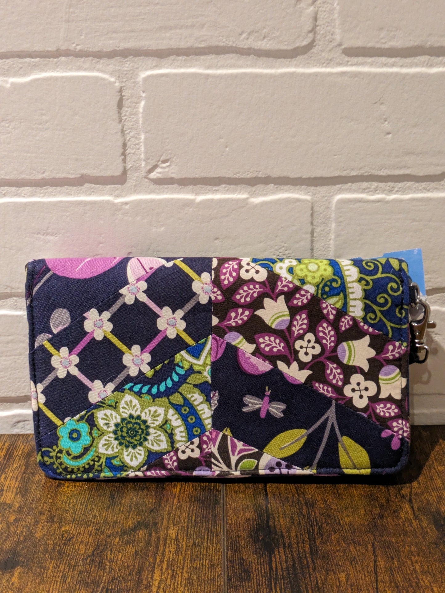 Wristlet By Vera Bradley O  Size: Large