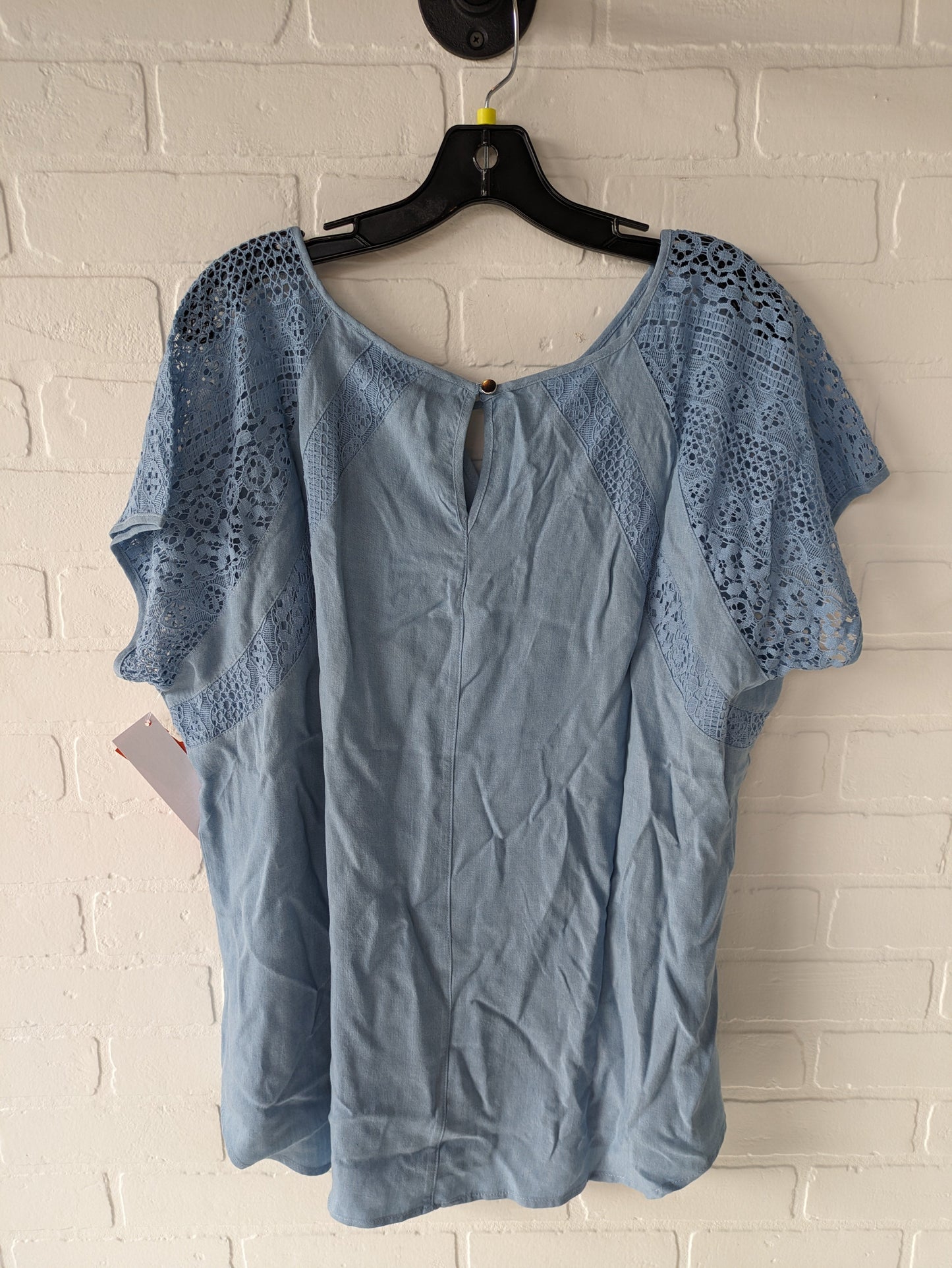 Top Short Sleeve By Christopher And Banks  Size: Xl