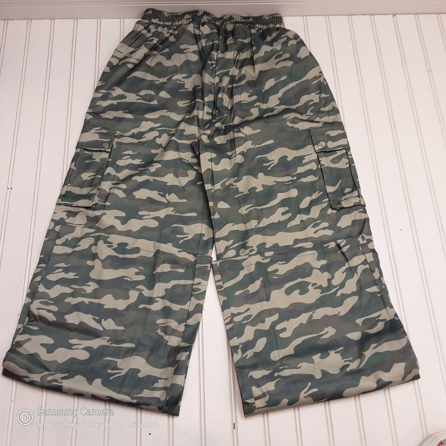 Pants Cargo & Utility By Pretty Little Thing  Size: 6