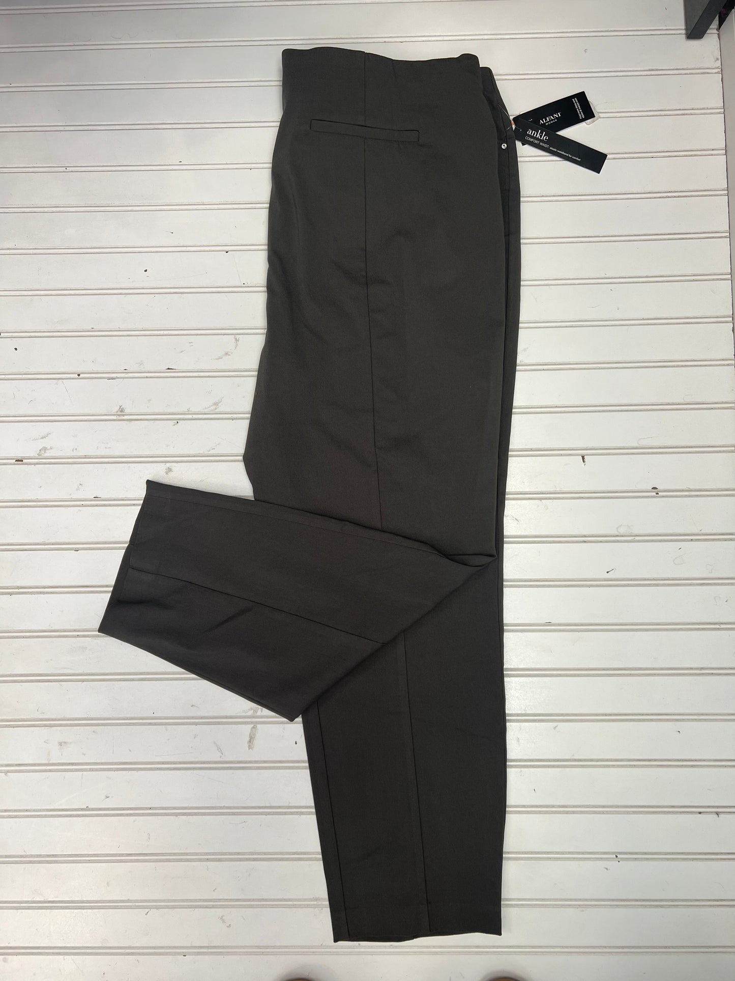 Pants Ankle By Alfani  Size: 20