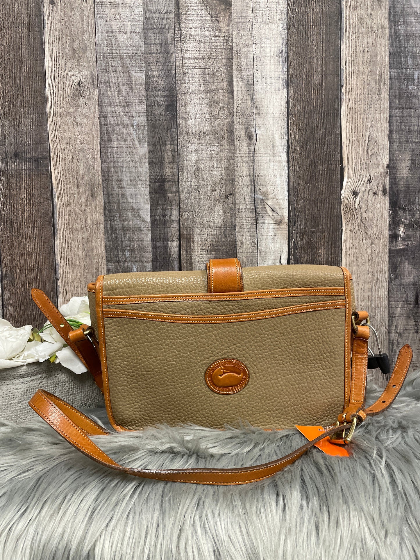 Crossbody Designer By Dooney And Bourke O  Size: Medium