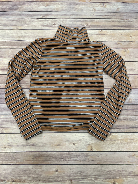 Top Long Sleeve By Urban Outfitters  Size: M