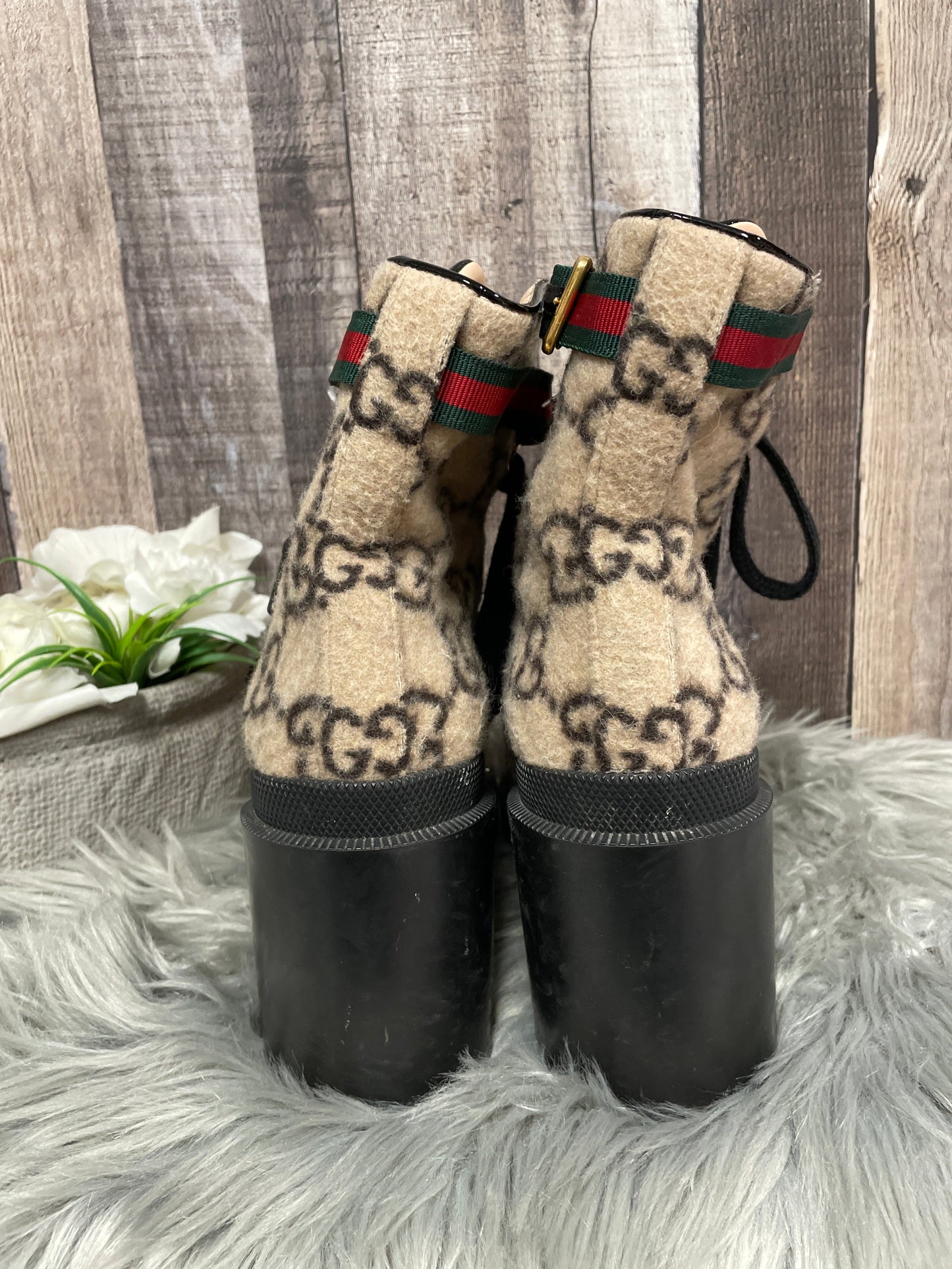 Boots Luxury Designer By Gucci  Size: 10