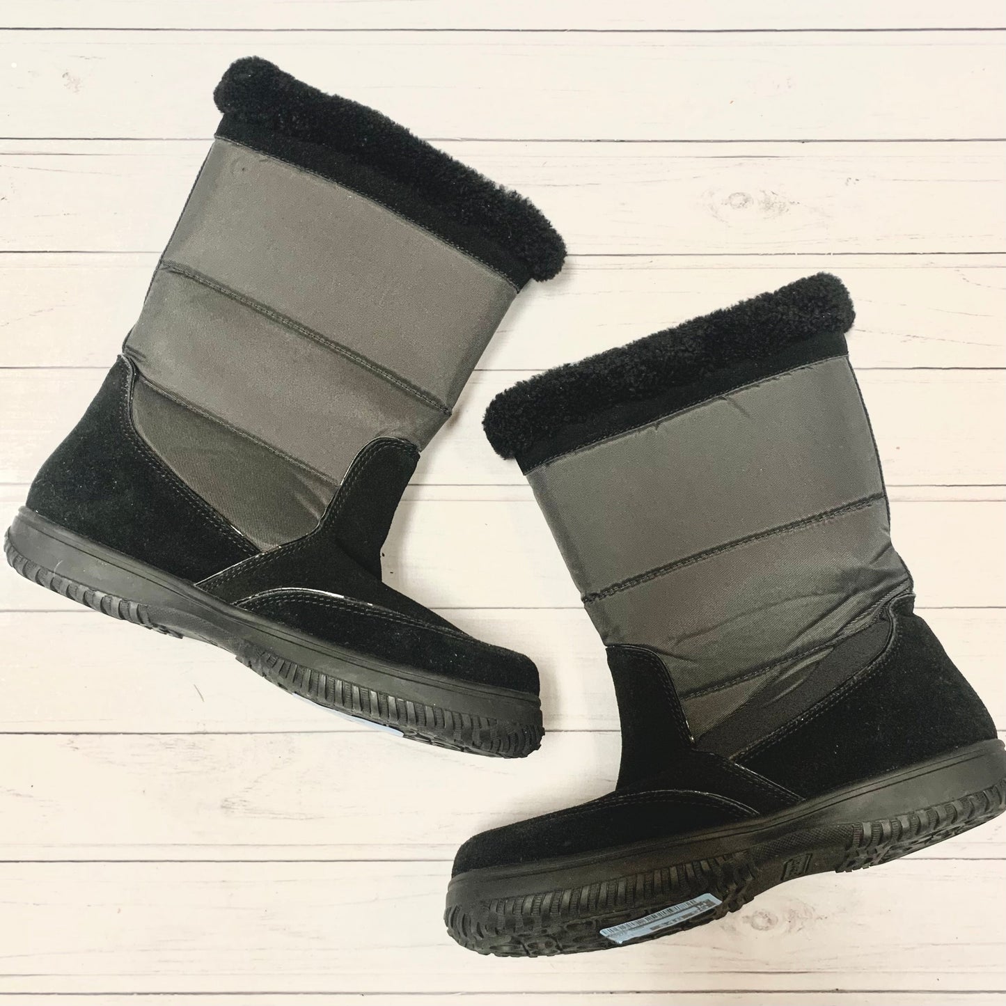 Boots Snow By Coach  Size: 11