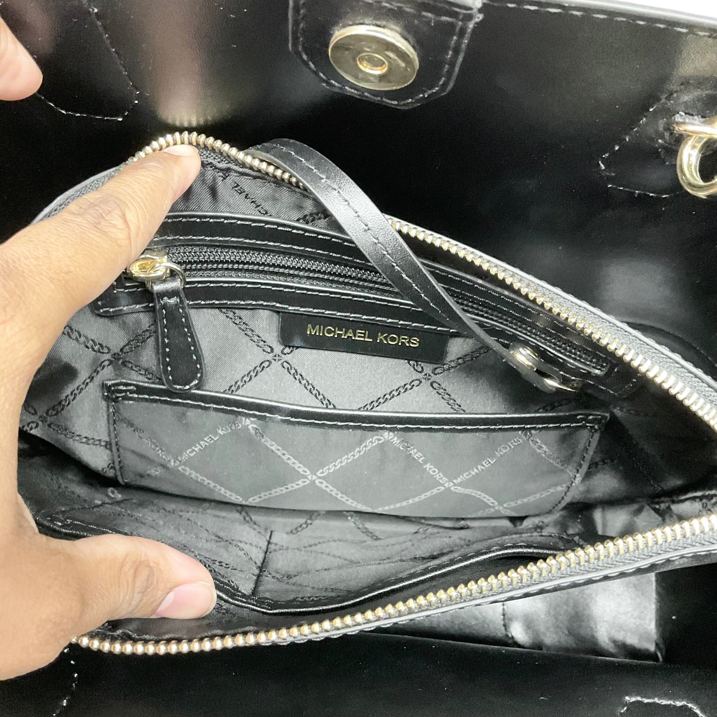 Handbag Designer By Michael Kors  Size: Medium