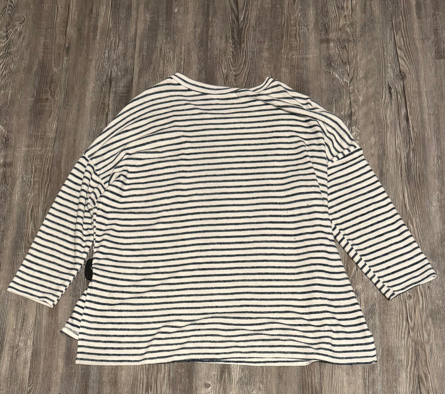 Top Long Sleeve By Cherish  Size: M