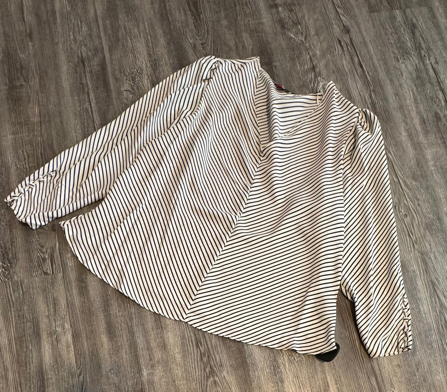 Top Long Sleeve By Vince Camuto  Size: 1x