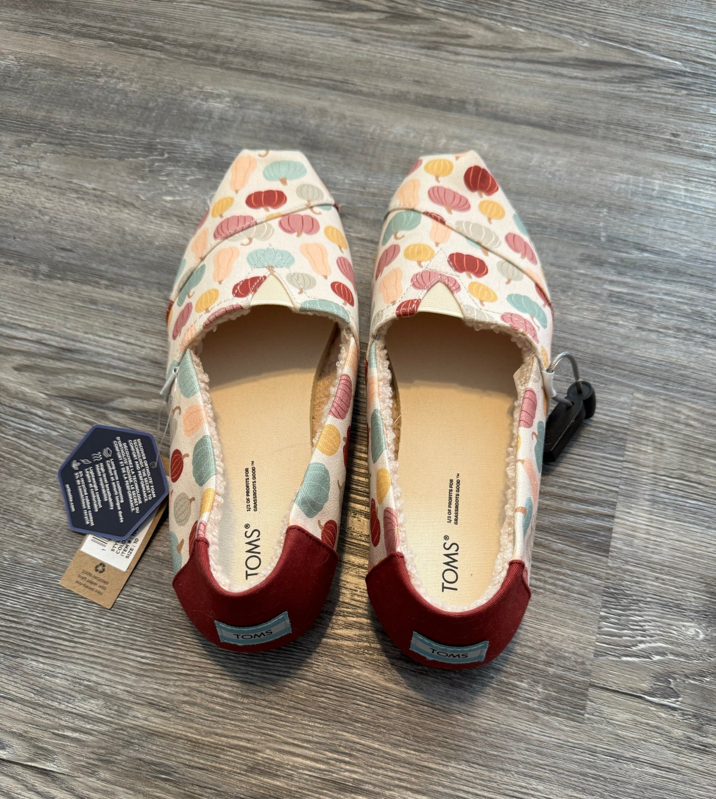 Shoes Flats Other By Toms  Size: 10