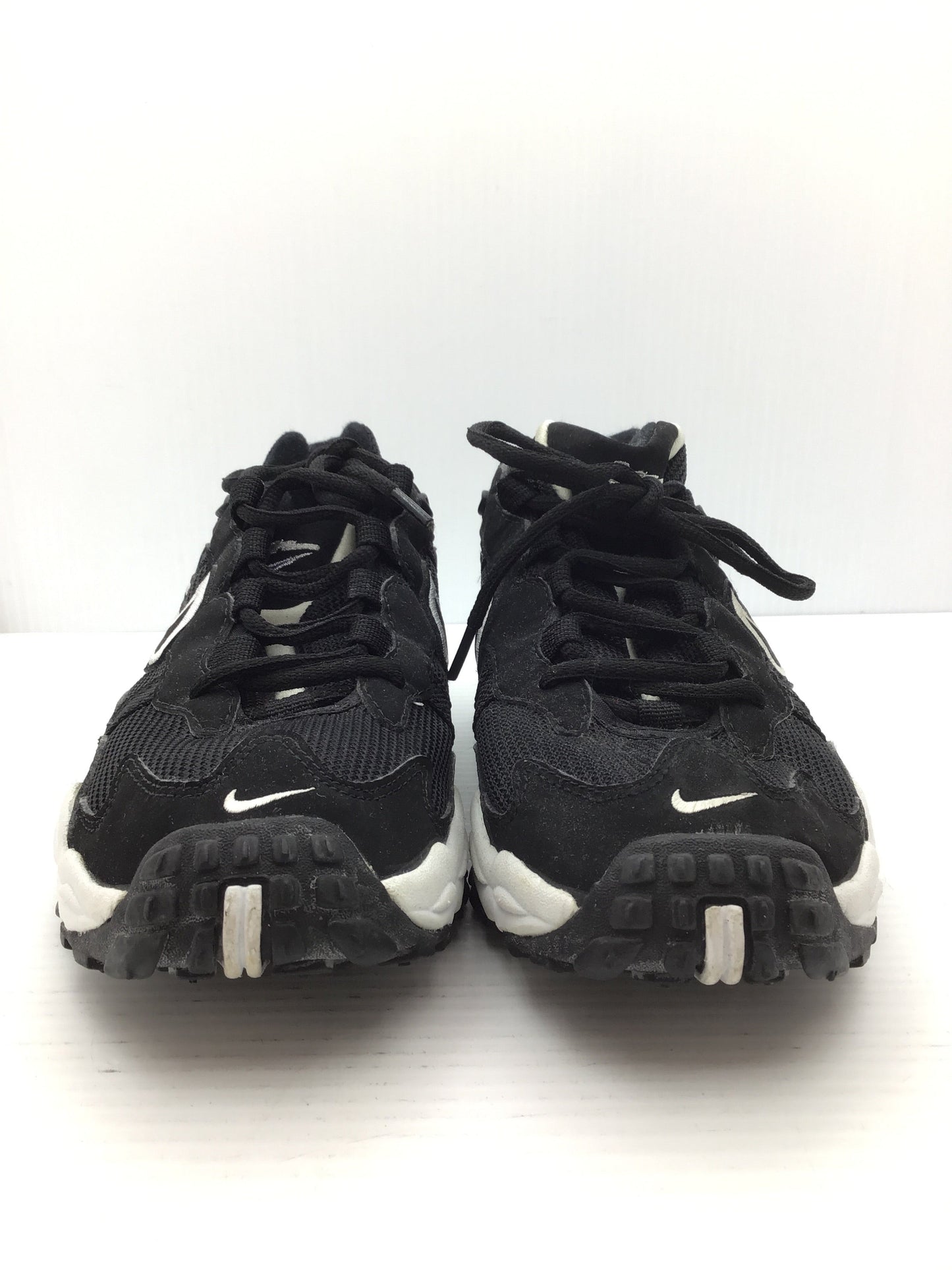 Shoes Athletic By Nike  Size: 10