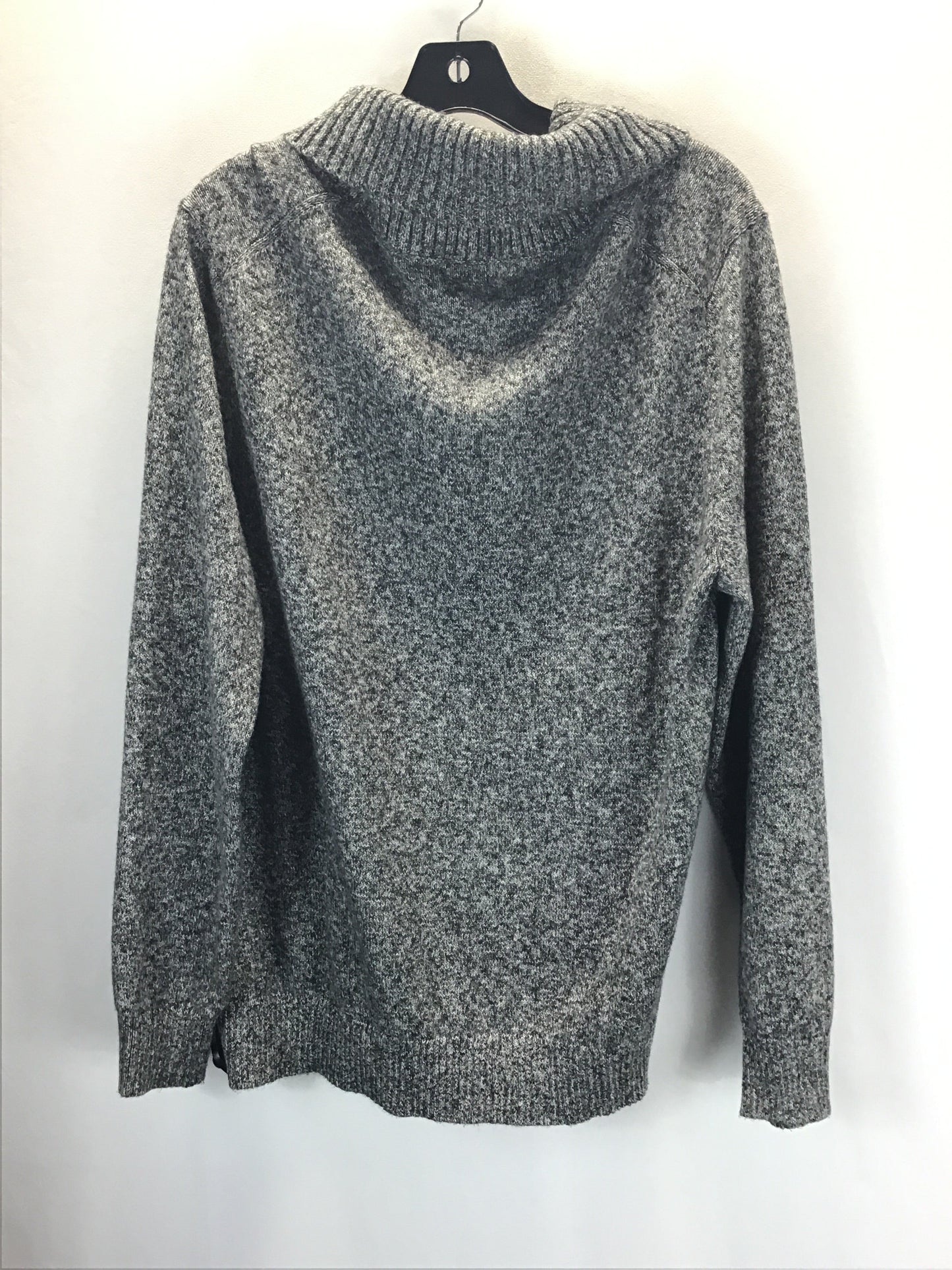 Sweater By Clothes Mentor  Size: L