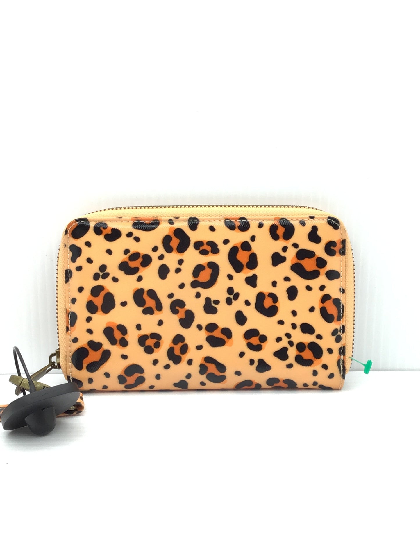 Wristlet By Clothes Mentor  Size: Small