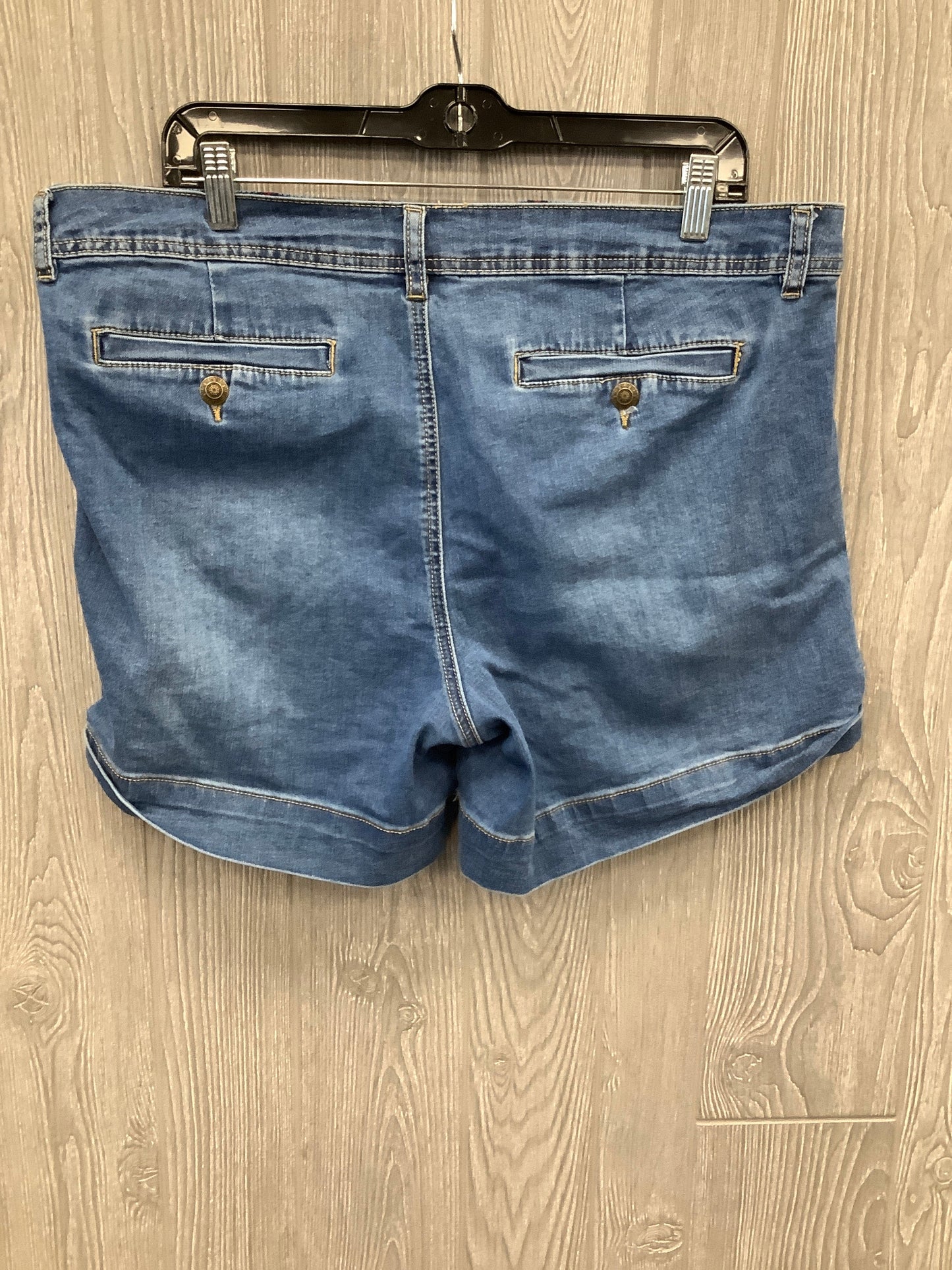 Shorts By One 5 One  Size: 16