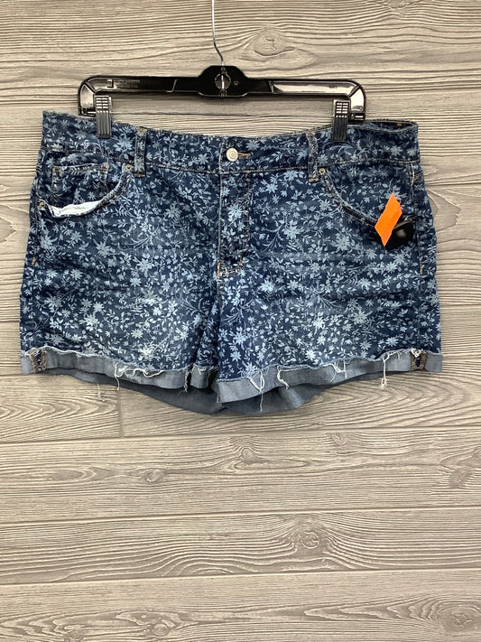 Shorts By Time And Tru  Size: 16