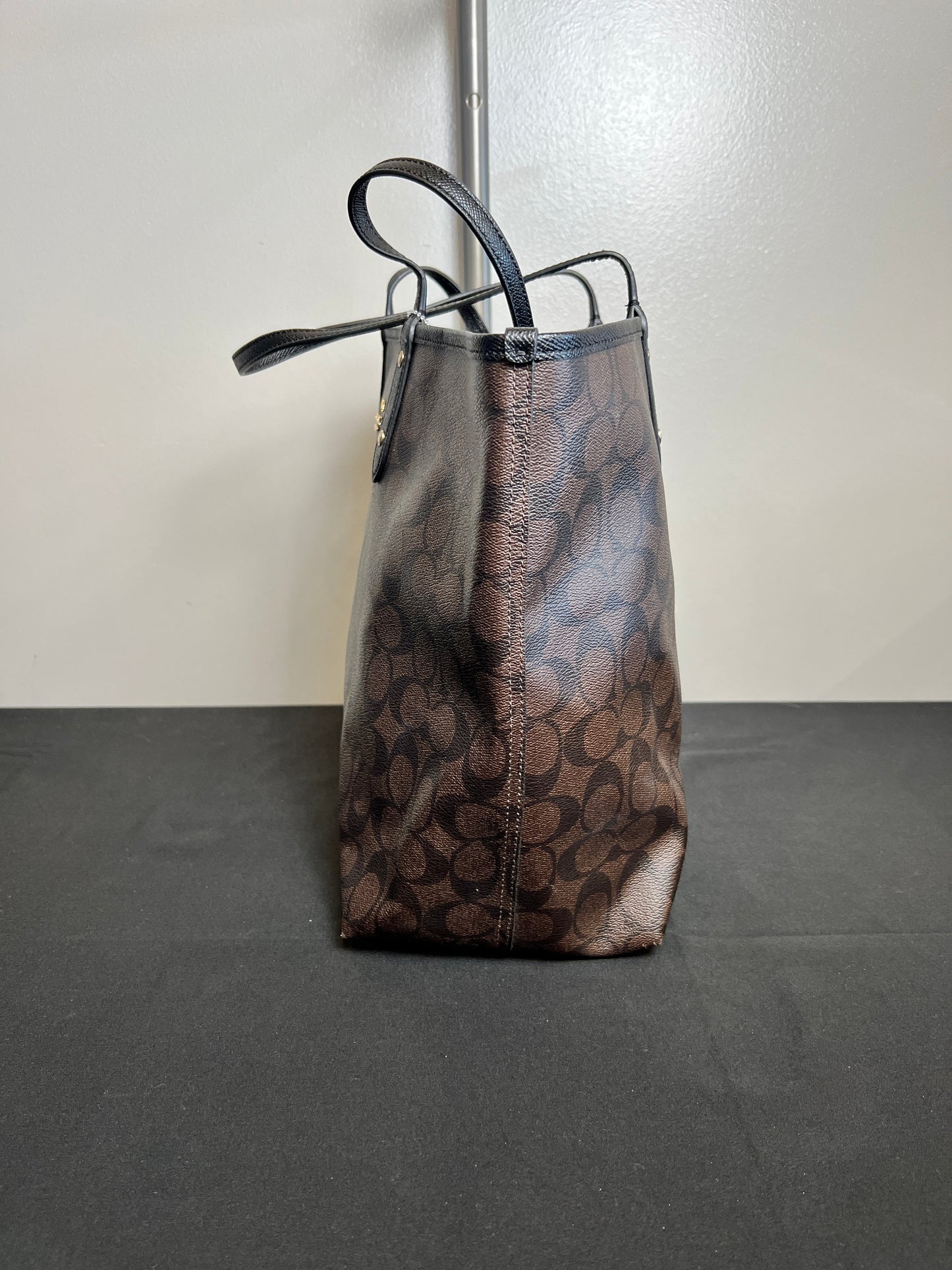 Tote Designer By Coach  Size: Large